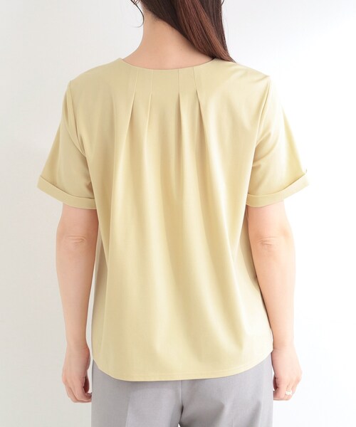 SHOO・LA・RUE(シューラルー)の「【洗濯後しわになりにくい/UV/S-LL】Tシャツ感覚できれい見え タックブラウス(シャツ/ブラウス・レディース・オフホワイト/ネイビー/イエロー系その他・04/03/02/01)」の18枚目の写真