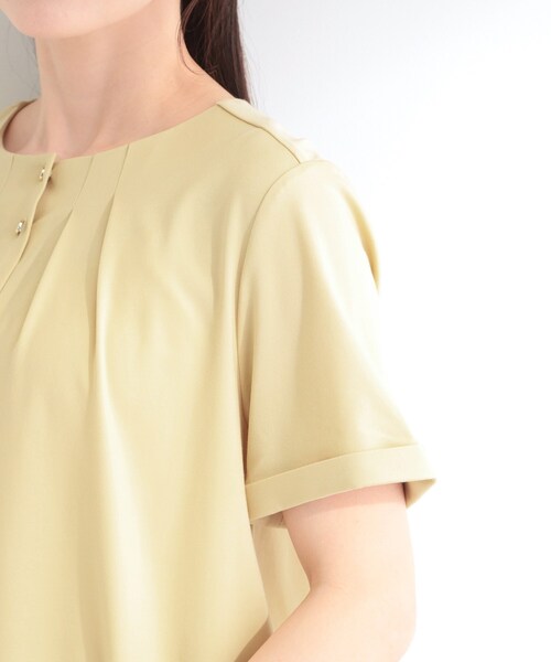 SHOO・LA・RUE(シューラルー)の「【洗濯後しわになりにくい/UV/S-LL】Tシャツ感覚できれい見え タックブラウス(シャツ/ブラウス・レディース・オフホワイト/ネイビー/イエロー系その他・04/03/02/01)」の20枚目の写真