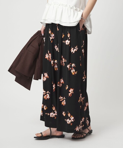 green label relaxing（グリーンレーベルリラクシング）の「［size SHORTあり］フラワー フレア ワイドパンツ マシンウォッシャブル・接触冷感（その他パンツ・レディース・その他1・SHORT/FREE）」の12枚目の写真
