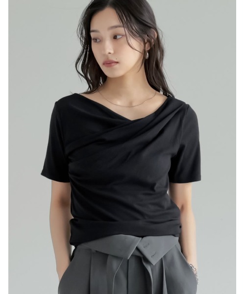 Re:EDIT(リエディ)の「リブカットソードレープ半袖トップス(Tシャツ/カットソー・レディース・ブラック/モカ/オフホワイト/グレー/レッド・MEDIUM/LARGE)」の3枚目の写真