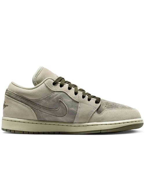 JORDAN BRAND(ジョーダンブランド)の「エア ジョーダン 1 LOW SE ウィメンズシューズ / Air Jordan 1 Low SE Women's Shoes IR7327-304 Spruce Fog(スニーカー・レディース・ライトグリーン・24.5/23.5/23/22.5/22/24/26/25.5/25)」の3枚目の写真