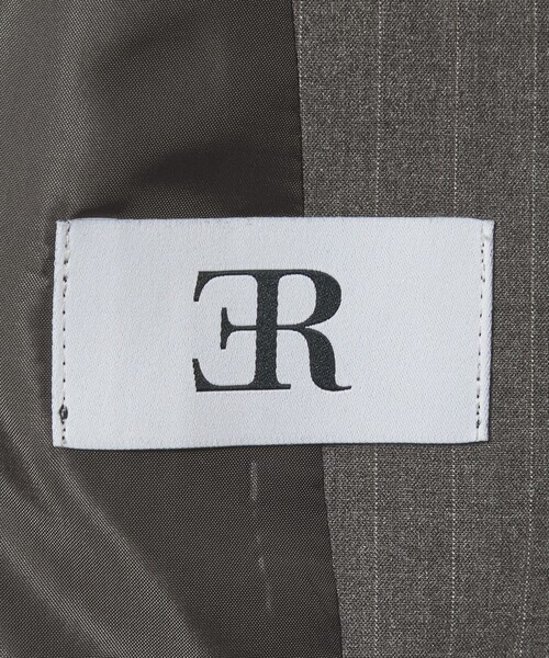 ER(イーアール)の「<ER>ストライプ パワーショルダー テーラード ジャケット(テーラードジャケット・レディース・グレー系・S)」の18枚目の写真