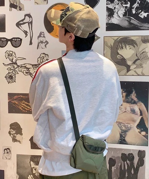 NOWLE(ノウル)の「【NOWLE】ルーズシルエット サイドライン レトロロゴプリント クルーネック スウェット トレーナー(スウェット・メンズ・アッシュ/ネイビー・LARGE/X-LARGE/MEDIUM)」の12枚目の写真