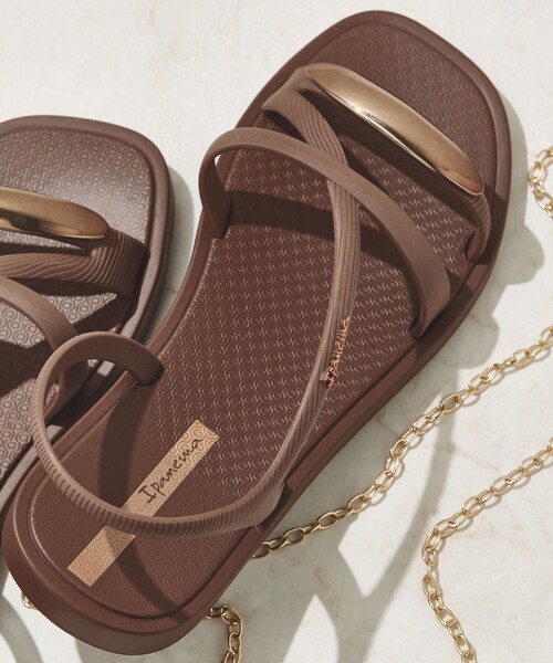 IPANEMA（イパネマ）の「＜Ipanema＞GOCHIC Slide（サンダル・レディース・ブラック/ダークブラウン・23cm/24.5cm/24cm/22cm）」の17枚目の写真