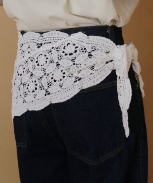 cheriella（シェリエラ）の「【cheriella】マルチWAYレーススカーフ  MULTI-WAY LACE SCARF（バンダナ/スカーフ・レディース・オフホワイト/ブラック/ベージュ・FREE）」の8枚目の写真