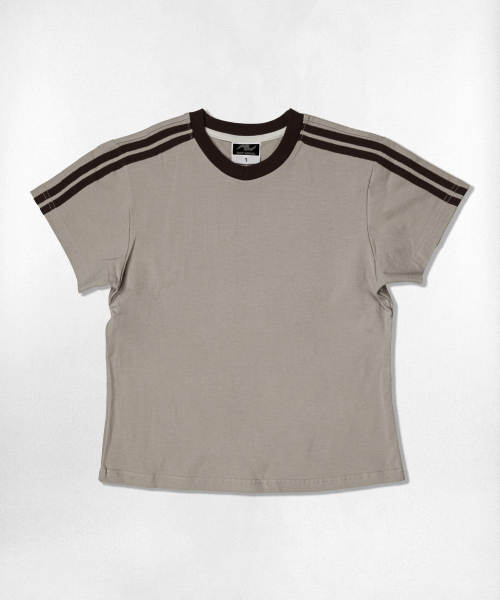 NOTUSUAL(ノットユージュアル)の「ユーズアルセミクロップ半袖Tシャツ 6色(Tシャツ/カットソー・レディース・ホワイト/スカイブルー/ネイビー/ピンク/ライトブラウン/ホワイト×グリーン・1(S))」の10枚目の写真