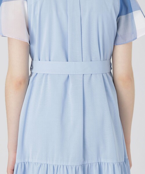 BLUE LABEL CRESTBRIDGE(ブルーレーベルクレストブリッジ)の「【10周年記念】クリスピーシアーボイルティアードドレス(ワンピース・レディース・ブルー/ダークネイビー・36/38/40)」の15枚目の写真