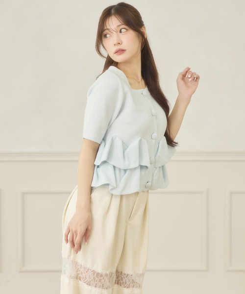 Ambre Neige(アンブルネージュ)の「dot flill Peplum knit cardigan / ドットフリルペプラムニットカーディガン(カーディガン/ボレロ・レディース・ブラック/ネイビー/サックスブルー/アイボリー・FREE)」の1枚目の写真