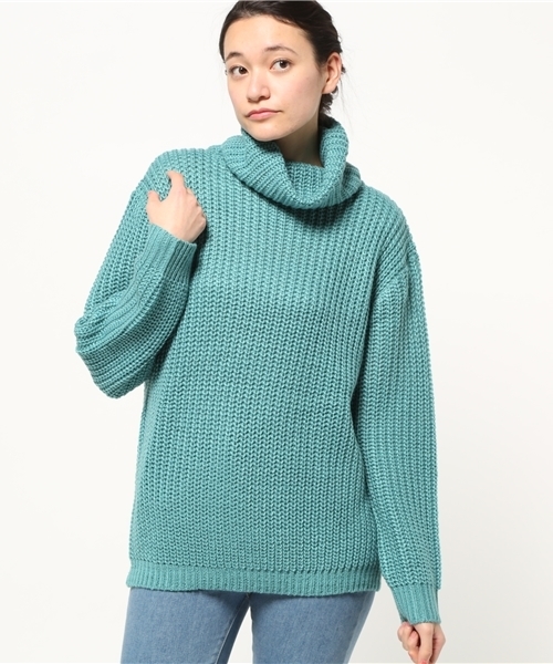 OUTLET（アウトレット）の「【mystic】ザックリ畦タートルニット（ニット/セーター・レディース・ベージュ/ネイビー/グリーン/オフホワイト・FREE）」の3枚目の写真
