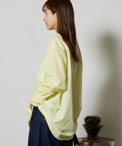 Garance et VioLette（ギャランスエトヴィオレット）の「Garance et VioLette/ギャランスエトヴィオレット stand collar shirt スタンドカラーシャツ 秋 秋服 2026年秋冬（シャツ/ブラウス・レディース・ホワイト/ブラック/イエロー・2）」の21枚目の写真