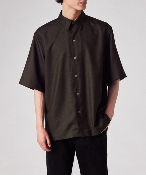 Paul Smith(ポールスミス)の「"Cropped Logo" ソリッド 半袖シャツ / 263317 427B(シャツ/ブラウス・メンズ・チャコールグレー/グレー/ベージュ・SMALL/X-LARGE/LARGE/MEDIUM)」の19枚目の写真