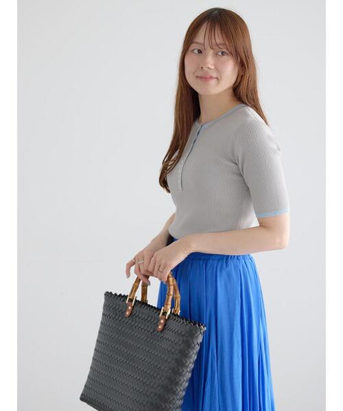 Te chichi(テチチ)の「【UVカット】ヘンリーネック5分袖配色リブニット(ニット/セーター・レディース・ネイビー/グレー/オフホワイト・F)」の7枚目の写真