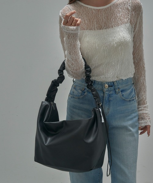 ALTROSE（アルトローズ）の「【ALT ROSE】レフト2WAYショルダーバッグ 332902（ショルダーバッグ・レディース・ブラック系1/シルバー/ブラウン/アイボリー系2/アイボリー系1/カーキ・FREE）」の12枚目の写真