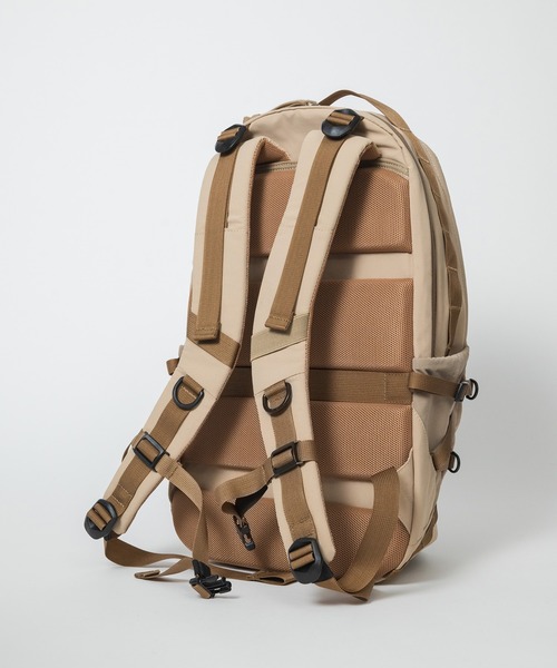 MIS(エムアイエス)の「BACKPACK(バックパック/リュック・メンズ・ベージュ/ブラック・ONESIZE)」の9枚目の写真