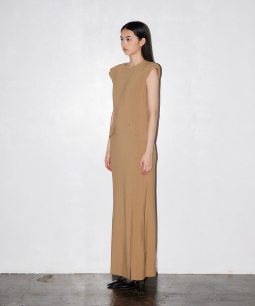 ANDRESD(アンドレスド)の「バックオープンフロームドレス / Back Open Form Dress(ドレス・レディース・ブラック/キャメル・S/M/L)」の16枚目の写真