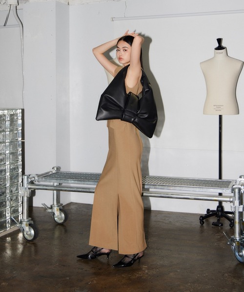 ANDRESD(アンドレスド)の「バックオープンフロームドレス / Back Open Form Dress(ドレス・レディース・ブラック/キャメル・S/M/L)」の7枚目の写真
