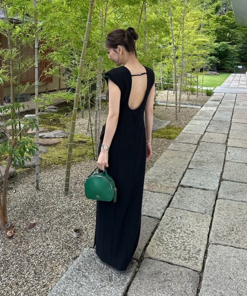ANDRESD(アンドレスド)の「バックオープンフロームドレス / Back Open Form Dress(ドレス・レディース・ブラック/キャメル・S/M/L)」の11枚目の写真