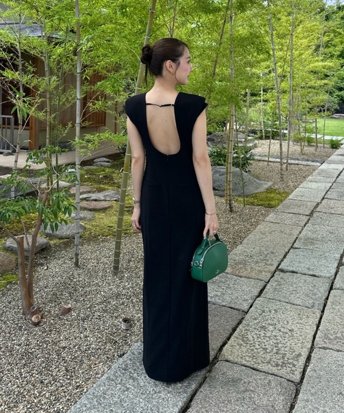 ANDRESD(アンドレスド)の「バックオープンフロームドレス / Back Open Form Dress(ドレス・レディース・ブラック/キャメル・S/M/L)」の12枚目の写真
