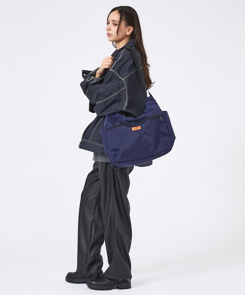 UNIVERSAL OVERALL(ユニバーサルオーバーオール)の「【UNIVERSAL OVERALL/ユニバーサルオーバーオール】ショルダーバッグ / 16l / ANYTIME shoulder bag(ショルダーバッグ・メンズ・ブラウン/ネイビー/その他/ブラック・フリー)」の16枚目の写真