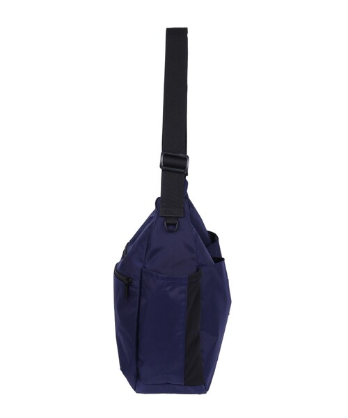 UNIVERSAL OVERALL(ユニバーサルオーバーオール)の「【UNIVERSAL OVERALL/ユニバーサルオーバーオール】ショルダーバッグ / 16l / ANYTIME shoulder bag(ショルダーバッグ・メンズ・ブラウン/ネイビー/その他/ブラック・フリー)」の21枚目の写真
