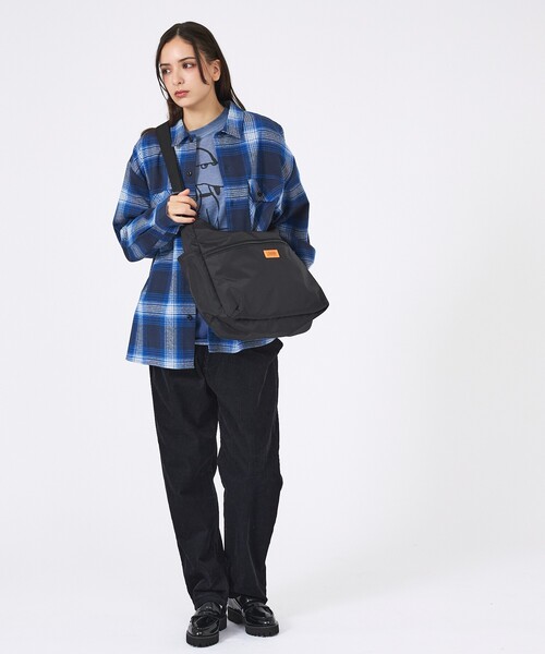 UNIVERSAL OVERALL(ユニバーサルオーバーオール)の「【UNIVERSAL OVERALL/ユニバーサルオーバーオール】ショルダーバッグ / 16l / ANYTIME shoulder bag(ショルダーバッグ・メンズ・ブラウン/ネイビー/その他/ブラック・フリー)」の10枚目の写真