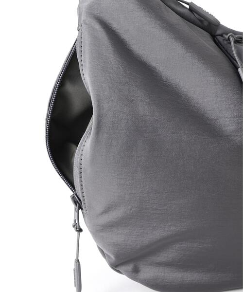 ADD CULUMN(アドカラム)の「ADD CULUMN(アドカラム) MOON SHLD M NYLON(ショルダーバッグ・レディース・グレー/ブラック・F)」の12枚目の写真
