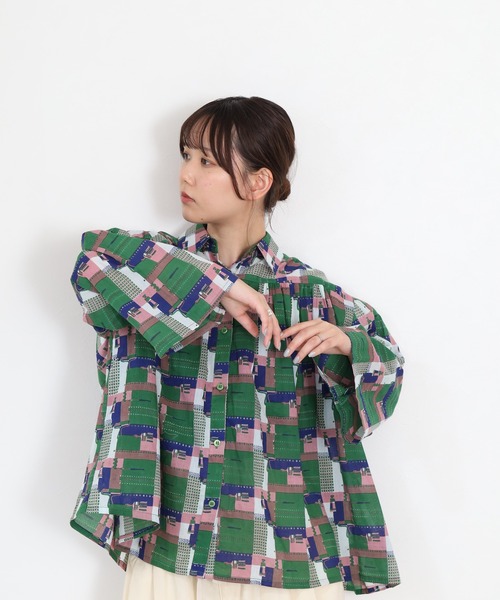KILKI（キルキー）の「kilki オーバーサイズブラウス　ペインター 長袖（シャツ/ブラウス・レディース・レッド系その他/グリーン系その他・FREE）」の4枚目の写真