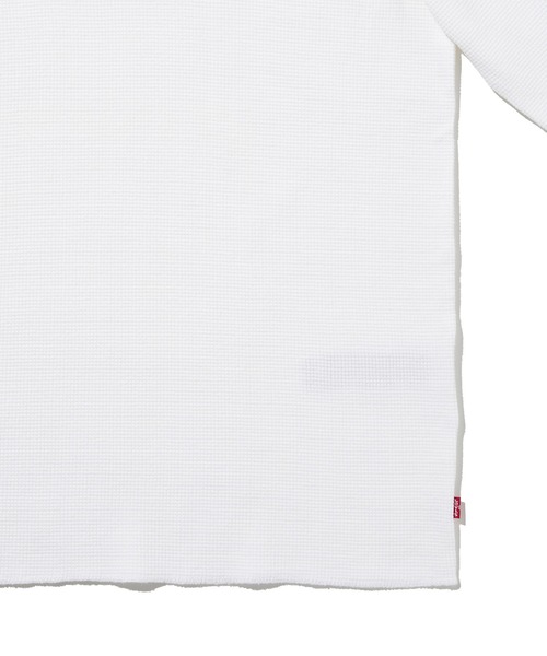 Levi's（リーバイス）の「Levi's/リーバイス リラックス ロングスリーブ ヘンリーTシャツ（Tシャツ/カットソー・メンズ・ホワイト・XL/S/L）」の8枚目の写真