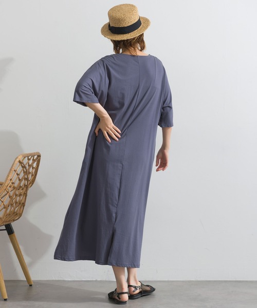 Fizz（フィズ）の「綿天竺　クルーネックカットソーワンピース（ワンピース・レディース・ベージュ/ブラック/ブルー・M）」の8枚目の写真