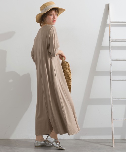 Fizz（フィズ）の「綿天竺　クルーネックカットソーワンピース（ワンピース・レディース・ベージュ/ブラック/ブルー・M）」の15枚目の写真