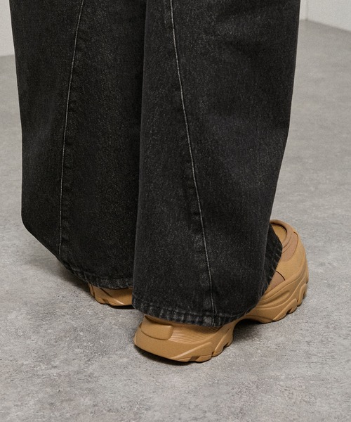 Alfred Alex（アルフレッドアレックス）の「【Alfred Alex】Chunky High-Sole Moccasin Shoes / ハイソール 厚底 モカシンスニーカー（スニーカー・メンズ・ブラック/ベージュ・S/M/L）」の5枚目の写真