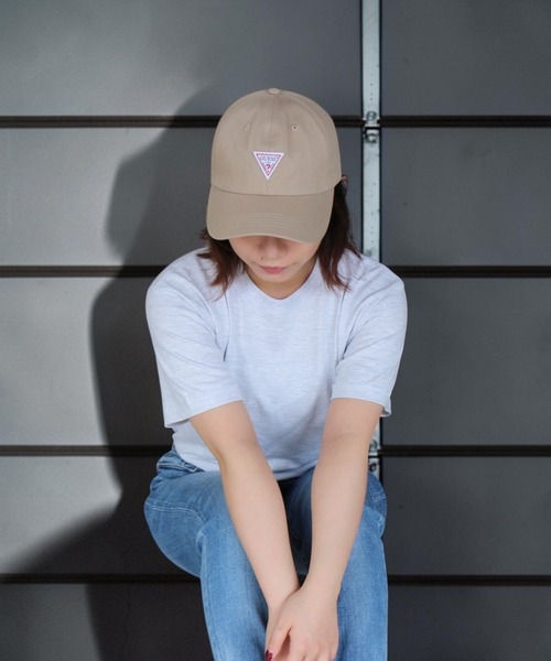 Guess(ゲス)の「guess logoname cap(キャップ・レディース・カーキ/ネイビー/ホワイト/ブラック/ベージュ・58cm)」の3枚目の写真