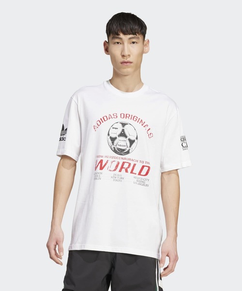 adidas(アディダス)の「90年代のサッカー グラフィック半袖Tシャツ / アディダスオリジナルス adidas Originals(Tシャツ/カットソー・メンズ・ホワイト・X-SMALL/X-LARGE/MEDIUM/SMALL/XX-LARGE/3XL/XX-SMALL/LARGE)」の1枚目の写真