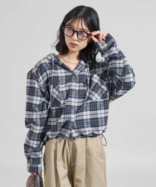 FREAK'S STORE（フリークスストア）の「Foxfire × FREAK'S STORE/フォックスファイヤー 別注 フード付き ネルシャツ（シャツ/ブラウス・レディース・ブラウン/ネイビー/グリーン・ﾌﾘ-）」の3枚目の写真