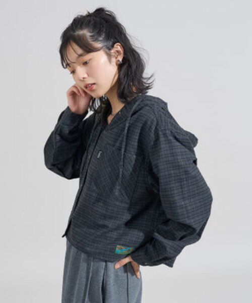 FREAK'S STORE（フリークスストア）の「Foxfire × FREAK'S STORE/フォックスファイヤー 別注 フード付き ネルシャツ（シャツ/ブラウス・レディース・ブラウン/ネイビー/グリーン・ﾌﾘ-）」の2枚目の写真