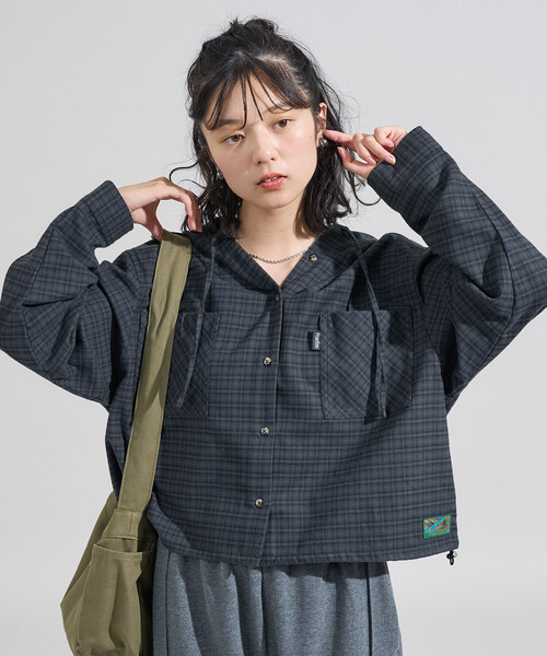 FREAK'S STORE（フリークスストア）の「Foxfire × FREAK'S STORE/フォックスファイヤー 別注 フード付き ネルシャツ（シャツ/ブラウス・レディース・ブラウン/ネイビー/グリーン・ﾌﾘ-）」の21枚目の写真