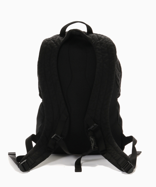 C.P. COMPANY(シーピーカンパニー)の「C.P.Company / シーピーカンパニー NYLON B BACKPACK(バックパック/リュック・メンズ・ブラック・FREE)」の3枚目の写真