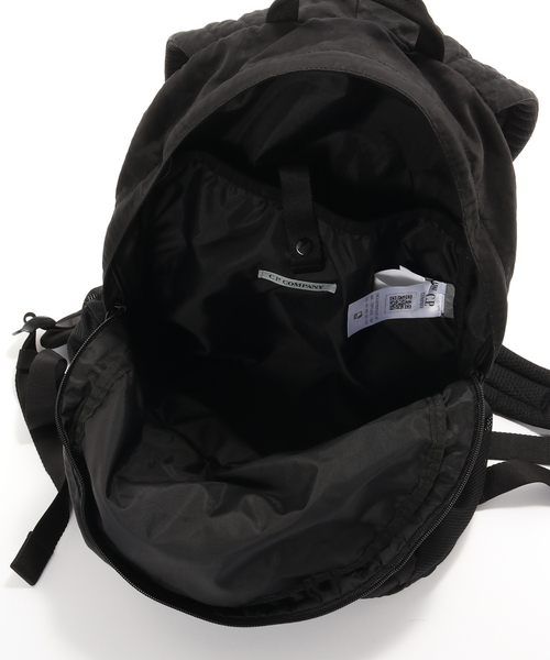 C.P. COMPANY(シーピーカンパニー)の「C.P.Company / シーピーカンパニー NYLON B BACKPACK(バックパック/リュック・メンズ・ブラック・FREE)」の5枚目の写真