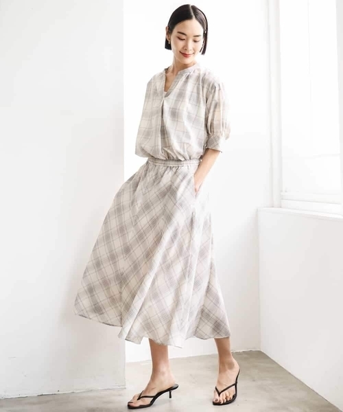 MICHEL KLEIN（ミッシェル・クラン）の「[セットアップ対応]シアーチェックフレアブラウス（シャツ/ブラウス・レディース・ブラック・38）」の3枚目の写真