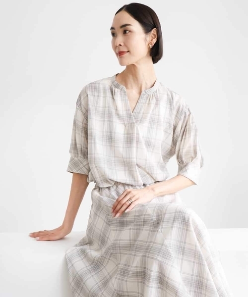 MICHEL KLEIN（ミッシェル・クラン）の「[セットアップ対応]シアーチェックフレアブラウス（シャツ/ブラウス・レディース・ブラック・38）」の5枚目の写真