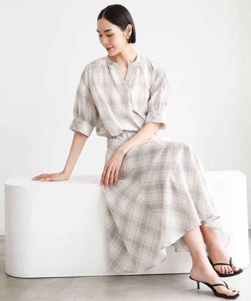 MICHEL KLEIN（ミッシェル・クラン）の「[セットアップ対応]シアーチェックフレアブラウス（シャツ/ブラウス・レディース・ブラック・38）」の7枚目の写真