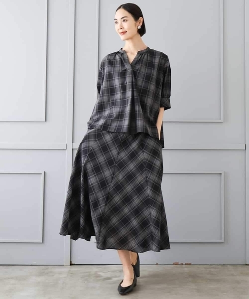 MICHEL KLEIN（ミッシェル・クラン）の「[セットアップ対応]シアーチェックフレアブラウス（シャツ/ブラウス・レディース・ブラック・38）」の16枚目の写真