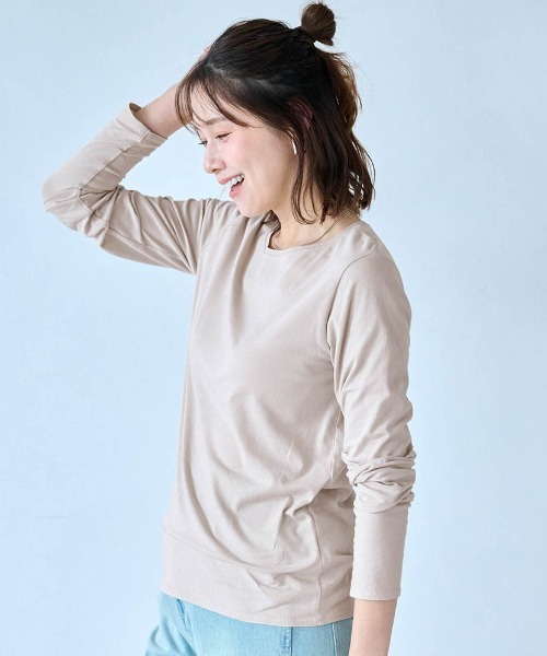 StyleNote(スタイルノート)の「重ね着に最適なシアークルーネックカットソー(Tシャツ/カットソー・レディース・オフホワイト/ブラック/チャコール/グレイッシュベージュ/ワイン/カーキ・M/3L/LL/L/S)」の4枚目の写真