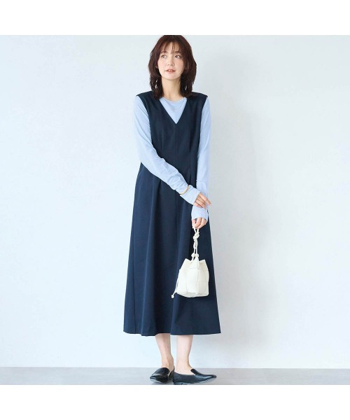 StyleNote(スタイルノート)の「重ね着に最適なシアークルーネックカットソー(Tシャツ/カットソー・レディース・オフホワイト/ブラック/チャコール/グレイッシュベージュ/ワイン/カーキ・M/3L/LL/L/S)」の15枚目の写真