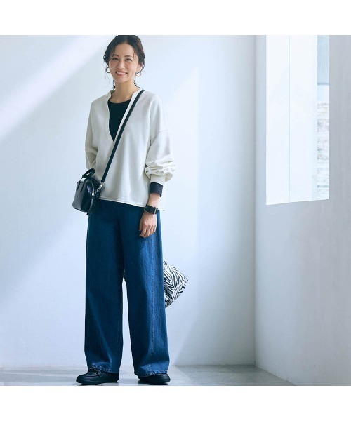 StyleNote(スタイルノート)の「重ね着に最適なシアークルーネックカットソー(Tシャツ/カットソー・レディース・オフホワイト/ブラック/チャコール/グレイッシュベージュ/ワイン/カーキ・M/3L/LL/L/S)」の19枚目の写真