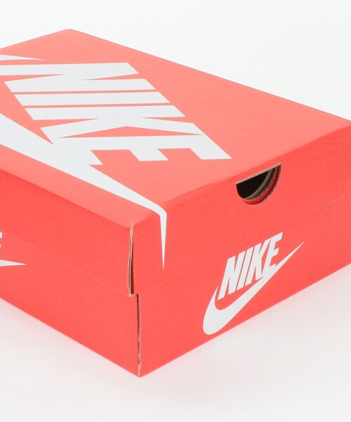 NIKE(ナイキ)の「<NIKE> SHOX Z WOMEN/スニーカー(スニーカー・レディース・シルバー・24.5cm/25cm/23.5cm/24cm)」の4枚目の写真