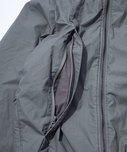 F/CE. （エフシーイー）の「F/CE. HAPPY JACKET IMPRESSION BY F/CE. 2.0 / エフシーイー ハッピー ジャケット インプレッション バイ F/CE. 2.0（ダウンジャケット/コート・メンズ・マスタード/ブラック/セージグリーン・LARGE/MEDIUM/X-LARGE/SMALL）」の17枚目の写真