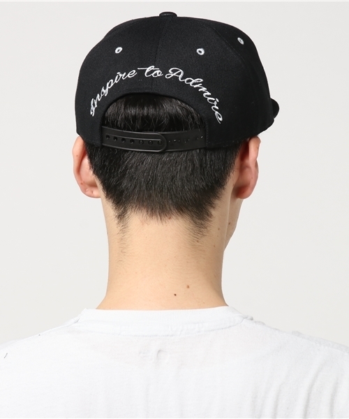 WEGO（ウィゴー）の「WEGO/BROOKLYNベースボールキャップ（キャップ・メンズ・ホワイト/ブラック/ネイビー・FREE）」の5枚目の写真