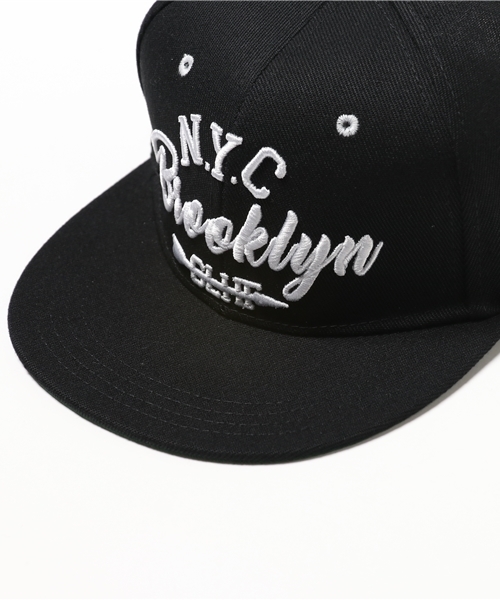 WEGO（ウィゴー）の「WEGO/BROOKLYNベースボールキャップ（キャップ・メンズ・ホワイト/ブラック/ネイビー・FREE）」の6枚目の写真