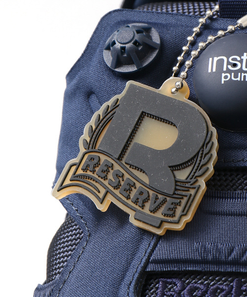 Reebok（リーボック）の「【Reebok】CLASSIC INSTAPUMP FURY（スニーカー・メンズ・ブラック/ネイビー/グレー・26.5cm/27.5cm/27）」の8枚目の写真